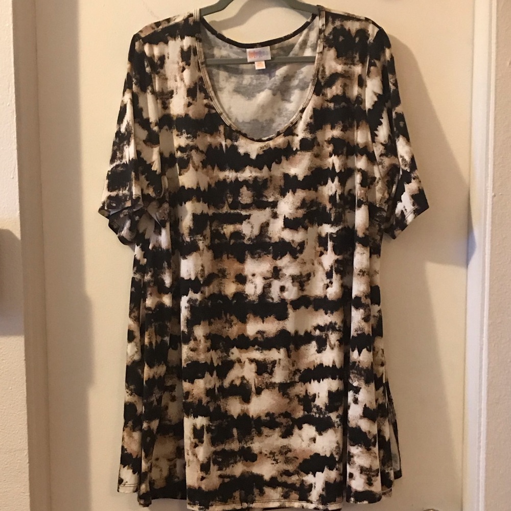 LuLaRoe Perfect T